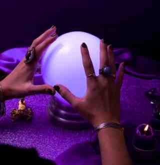 Green Aura Meaning: Personality, Love, Career, and Spiritual Significance [en] article image